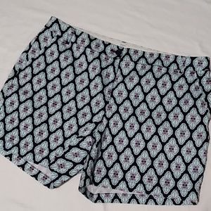 Crown and Ivy 18W Shorts